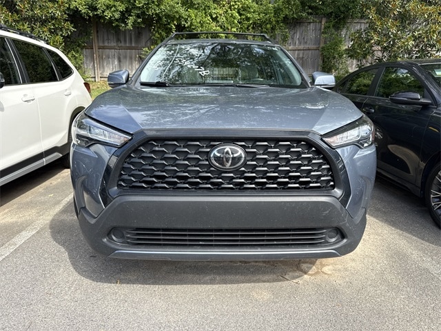 Used 2022 Toyota Corolla Cross LE with VIN 7MUBAABG2NV035770 for sale in Northfield, Minnesota