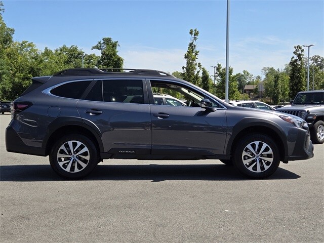 2025 Subaru Outback Premium photo 2