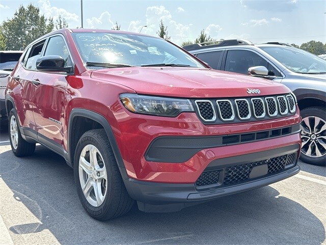 2023 Jeep Compass Sport photo 3
