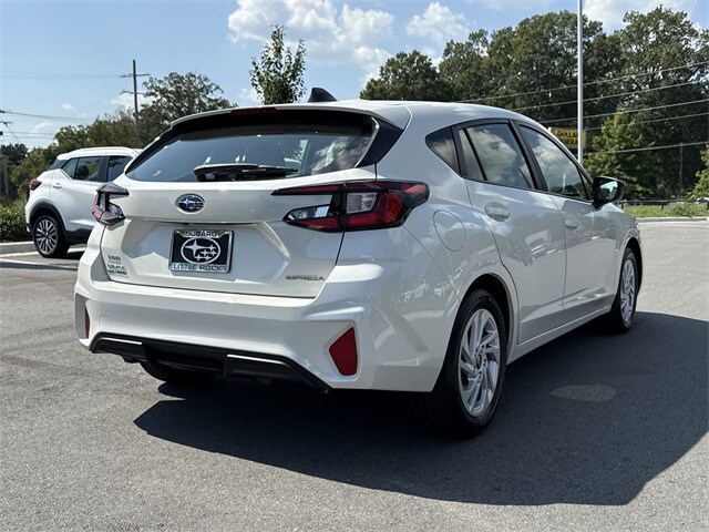 2025 Subaru Impreza Base photo 3
