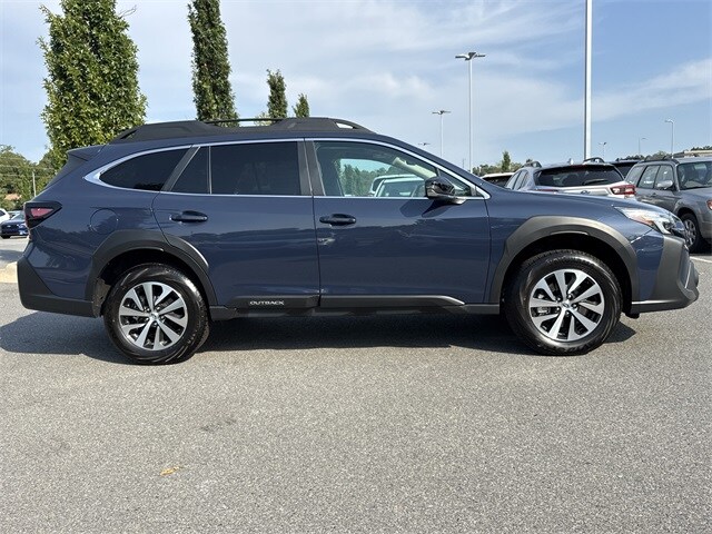 2025 Subaru Outback Premium photo 2