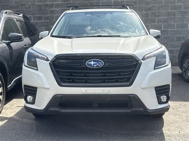 2024 Subaru Forester Limited photo 2
