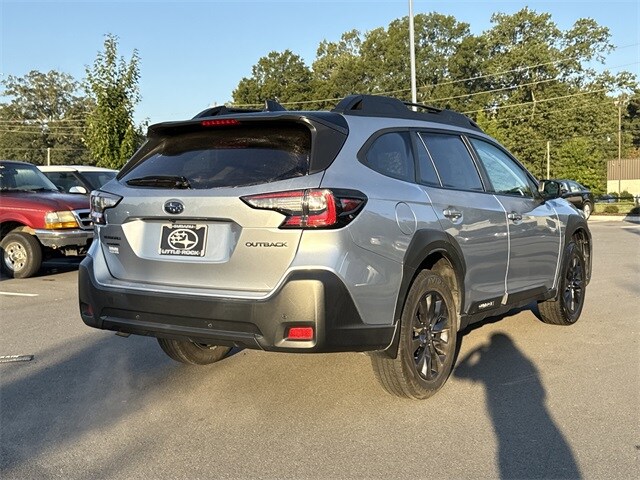 2023 Subaru Outback Onyx Edition photo 3