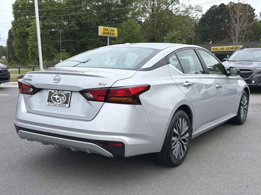 Used 2024 Nissan Altima 2.5 SV Sedan