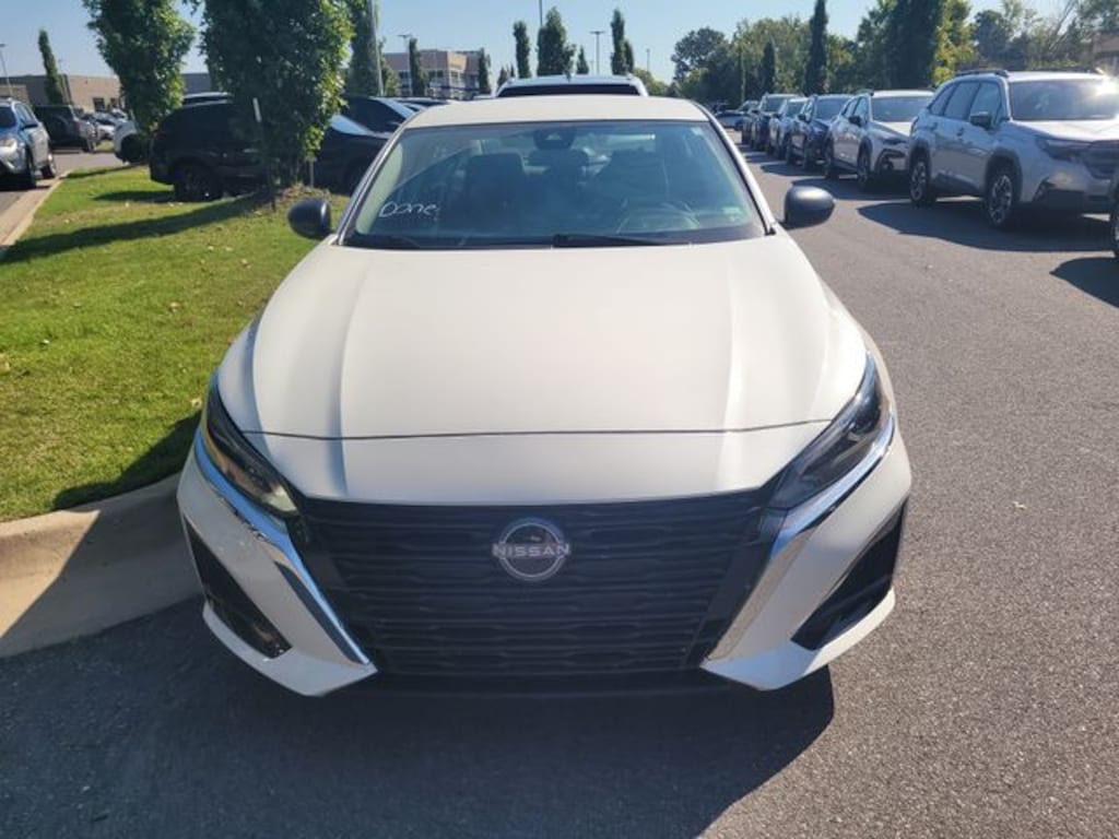 Used 2025 Nissan Altima 2.5 SV Sedan