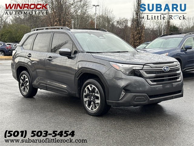 2025 Subaru Forester Premium's photo