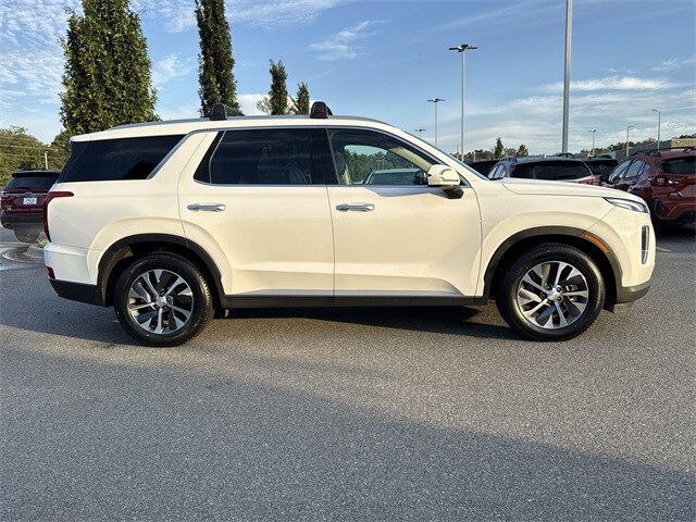2022 Hyundai Palisade SEL photo 2