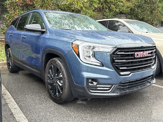 2024 Gmc Terrain SLT photo 3