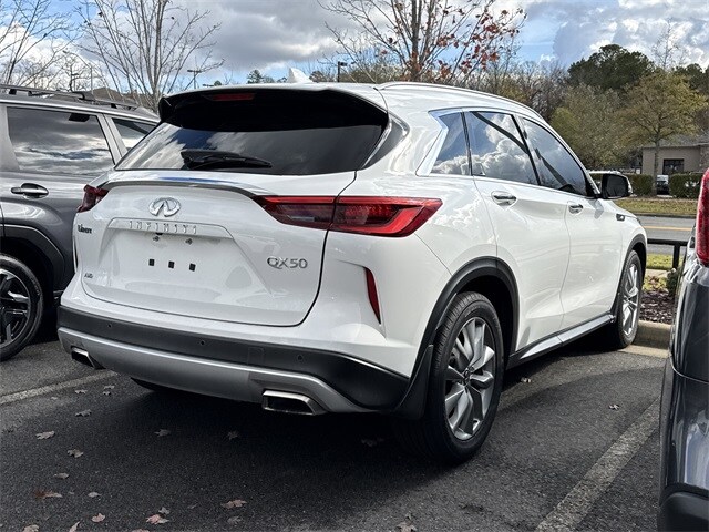2021 Infiniti QX50 Luxe photo 3