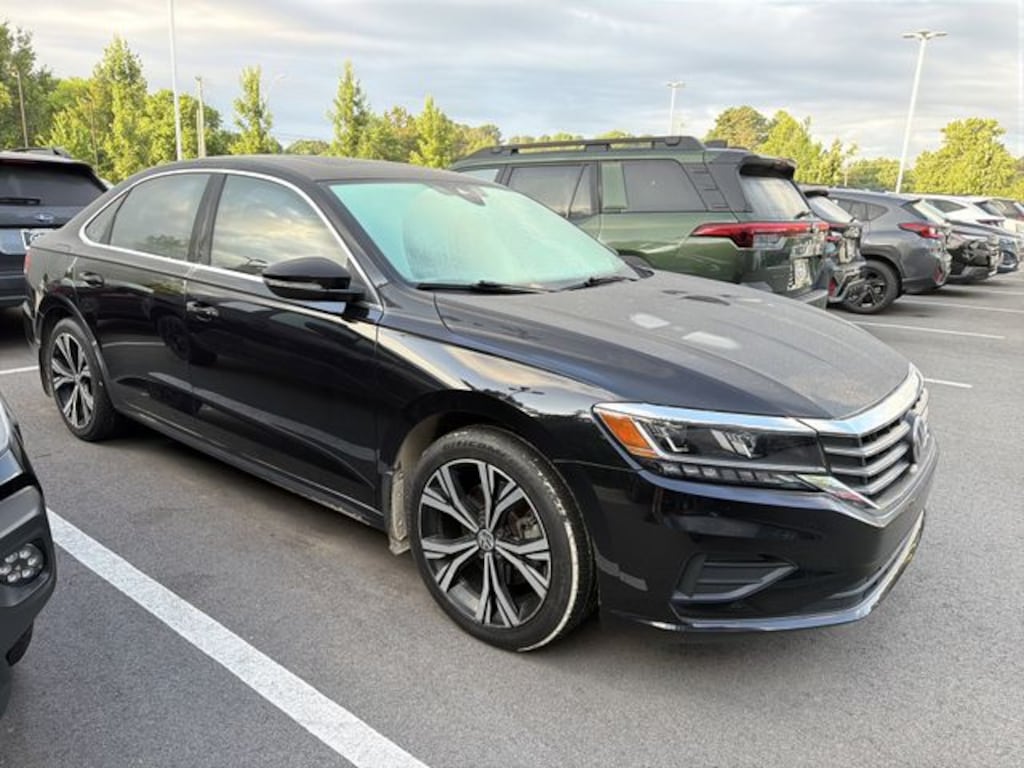 Used 2021 Volkswagen Passat 2.0T SE Sedan