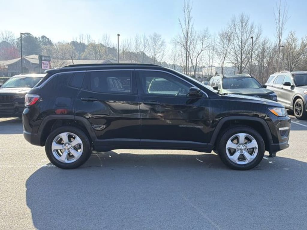 Used 2018 Jeep Compass Latitude SUV
