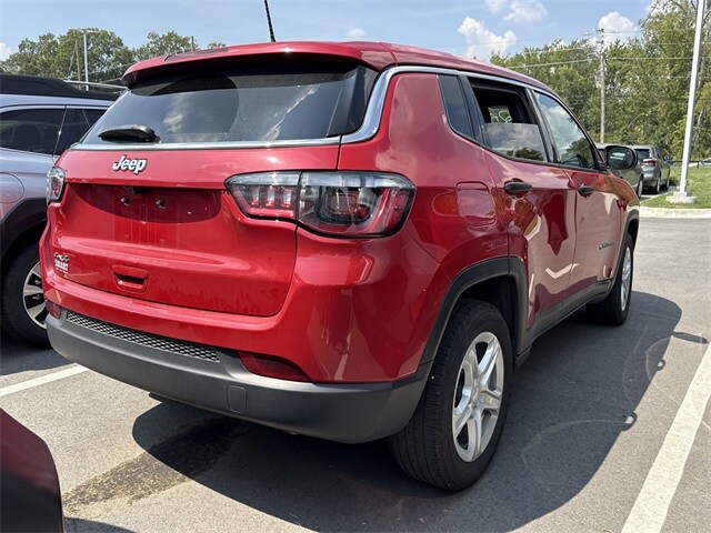 2023 Jeep Compass Sport photo 4