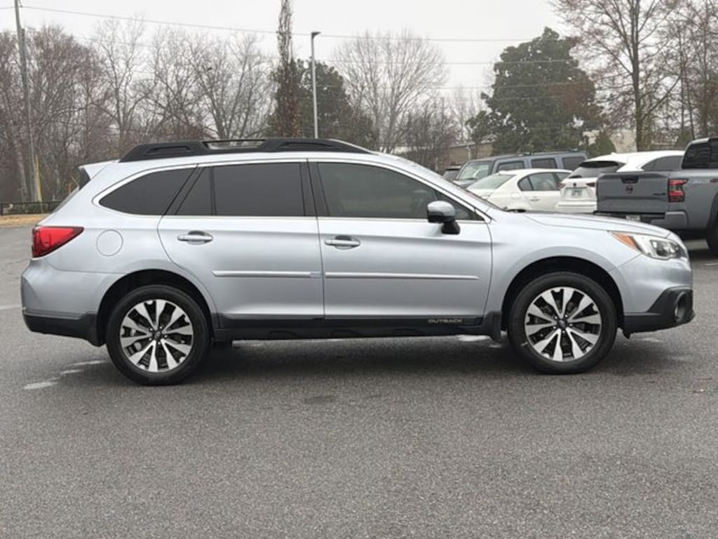 Used 2017 Subaru Outback 3.6R SUV