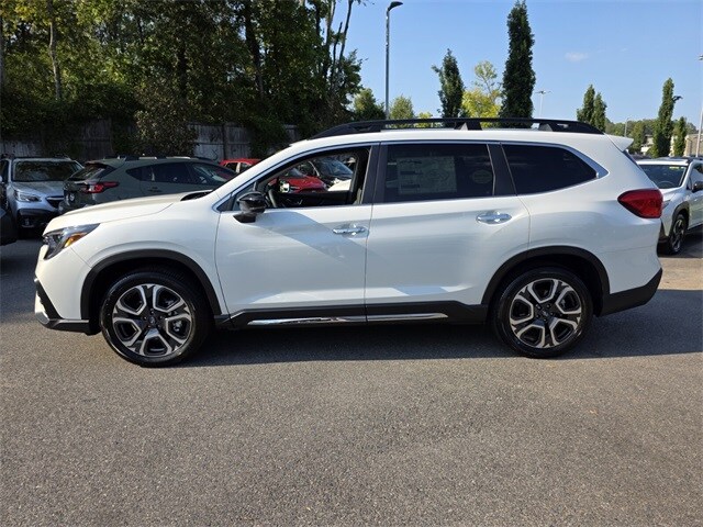 2025 Subaru Ascent Touring photo 3