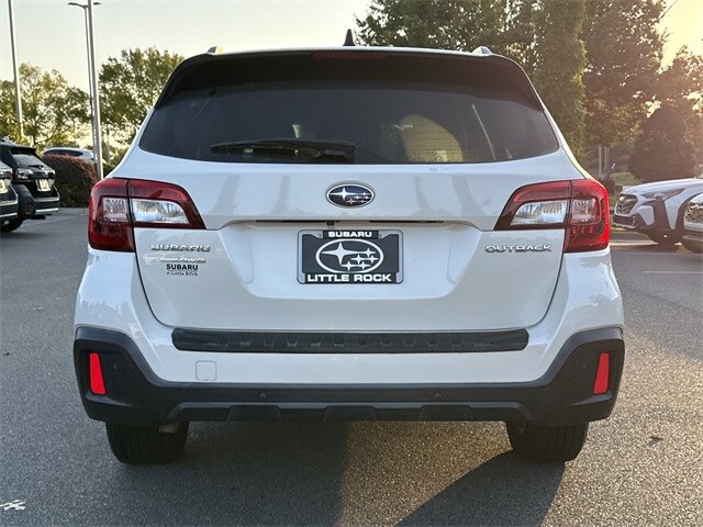 2018 Subaru Outback 2.5i Touring photo 4