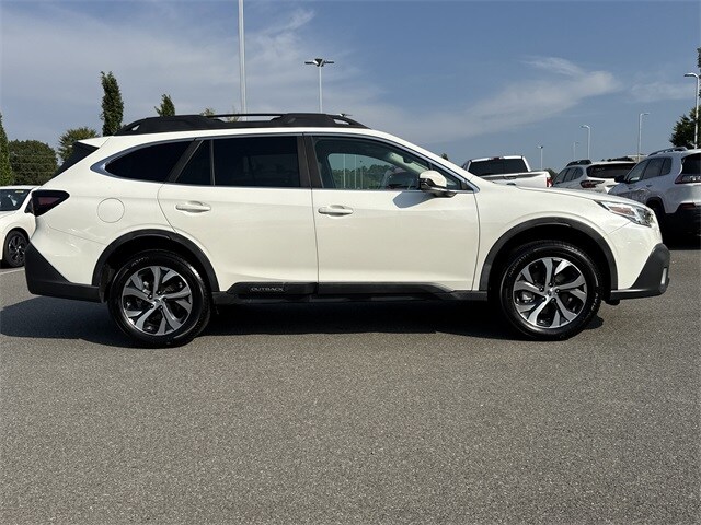 2020 Subaru Outback Limited photo 2