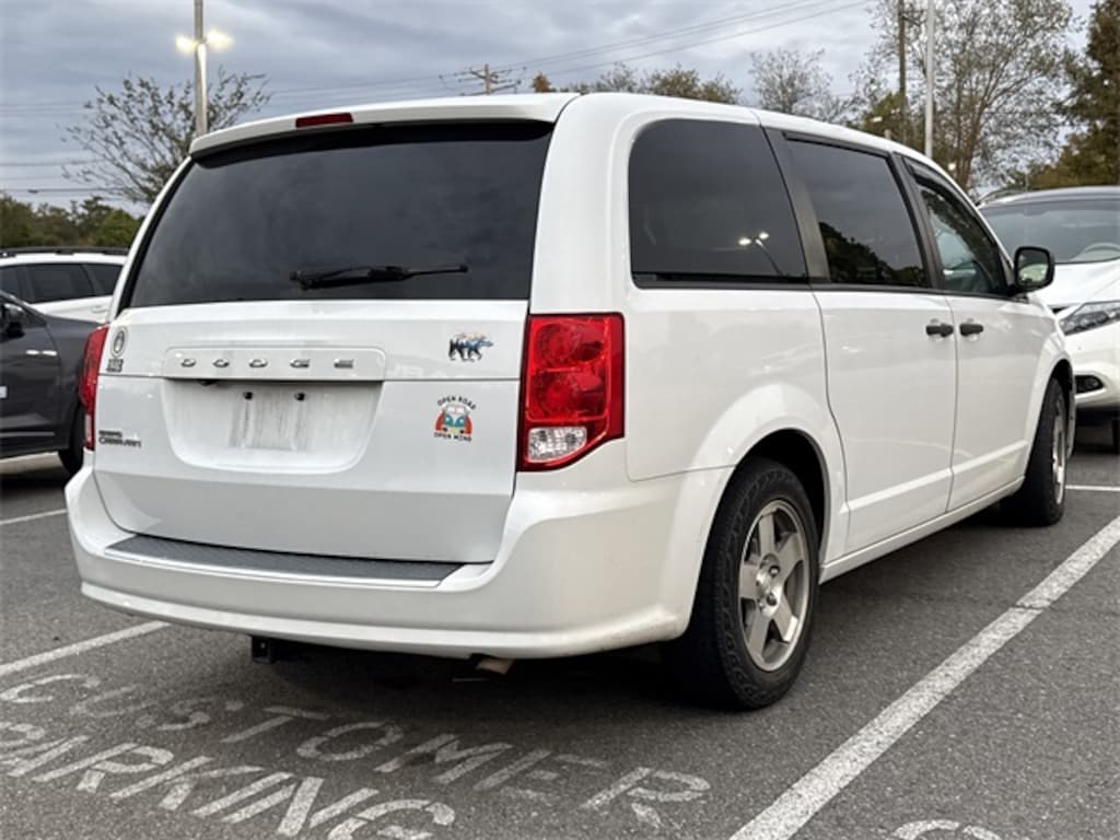 Used 2019 Dodge Grand Caravan SE Minivan/Van