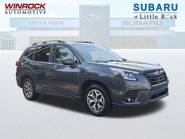 2024 Subaru Forester Premium's photo
