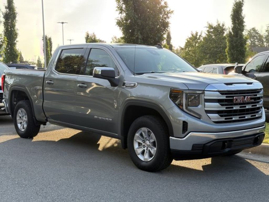 Used 2025 GMC Sierra 1500 SLE Truck