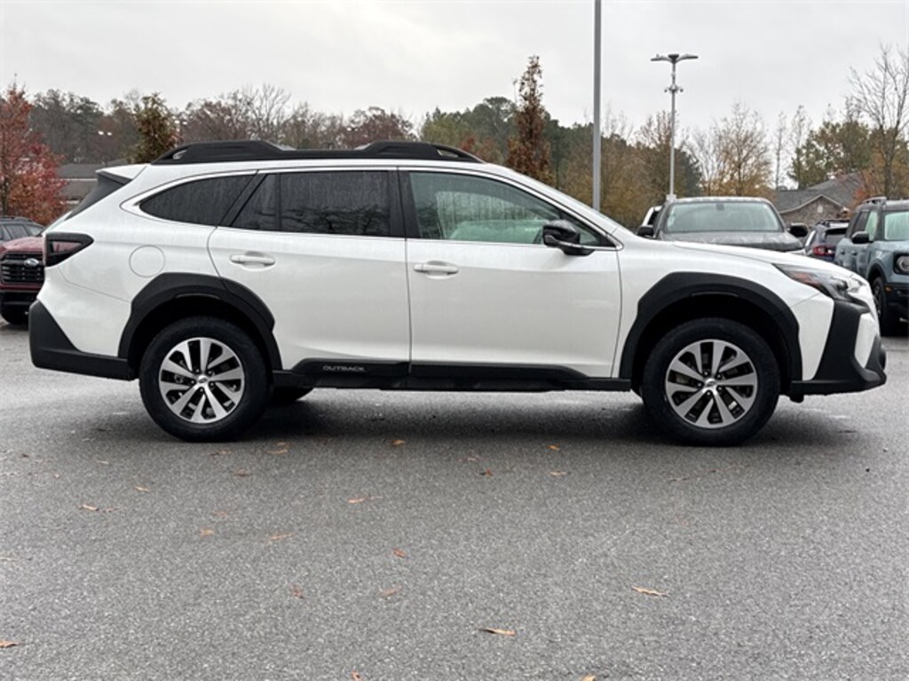 Used 2024 Subaru Outback Premium SUV