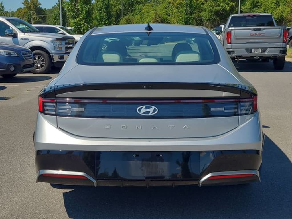 Used 2024 Hyundai Sonata SEL Sedan