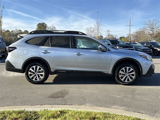 2021 Subaru Outback Premium photo 2