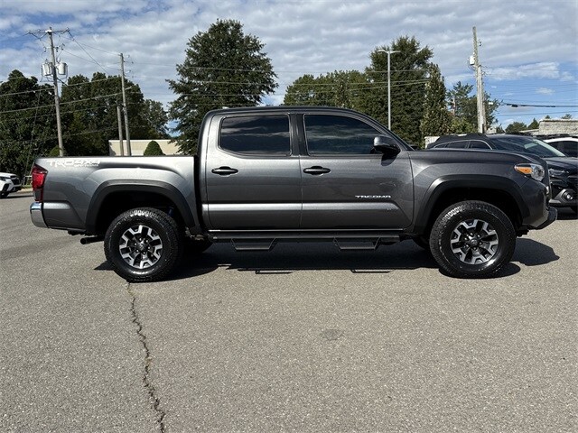 2019 Toyota Tacoma TRD Sport V6 photo 4