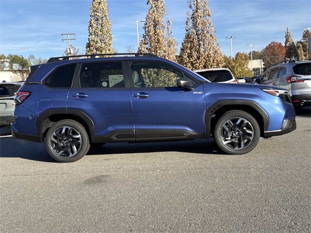 New 2025 Subaru Forester Hybrid Limited SUV