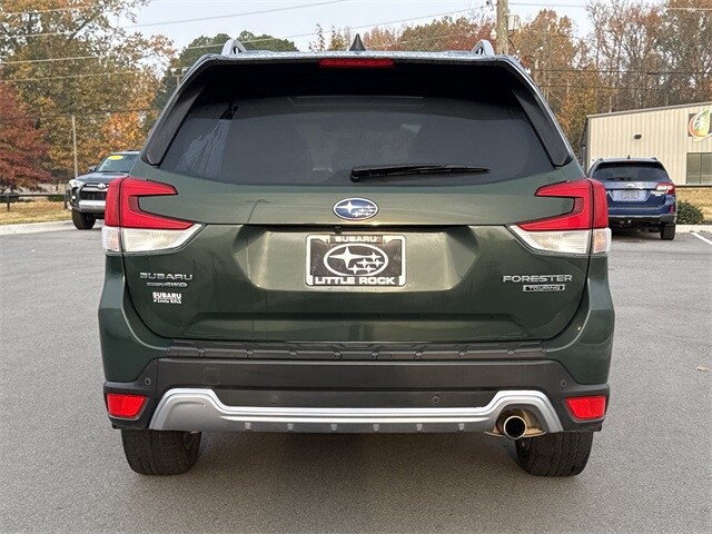 2024 Subaru Forester Touring photo 4
