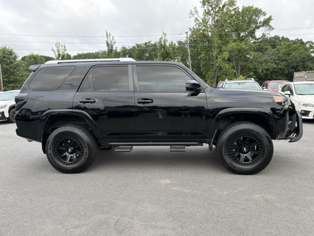Used 2018 Toyota 4Runner SR5 SUV