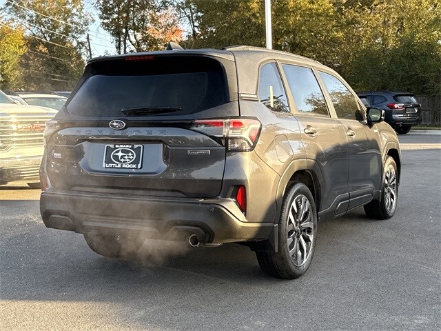 2025 Subaru Forester Touring photo 3