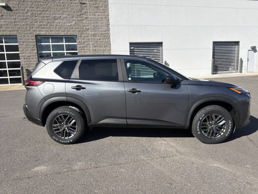 Used 2023 Nissan Rogue S SUV