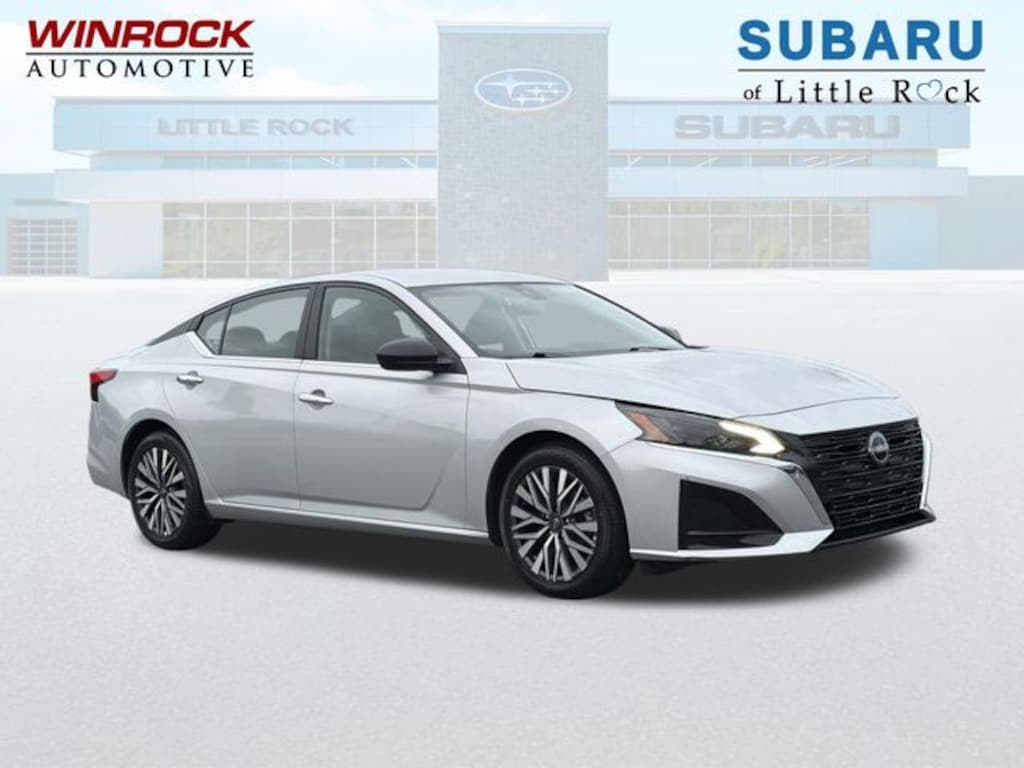 Used 2024 Nissan Altima 2.5 SV Sedan