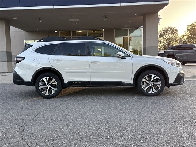 2022 Subaru Outback Limited photo 2