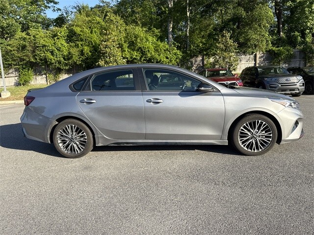 2024 Kia Forte GT-Line photo 2