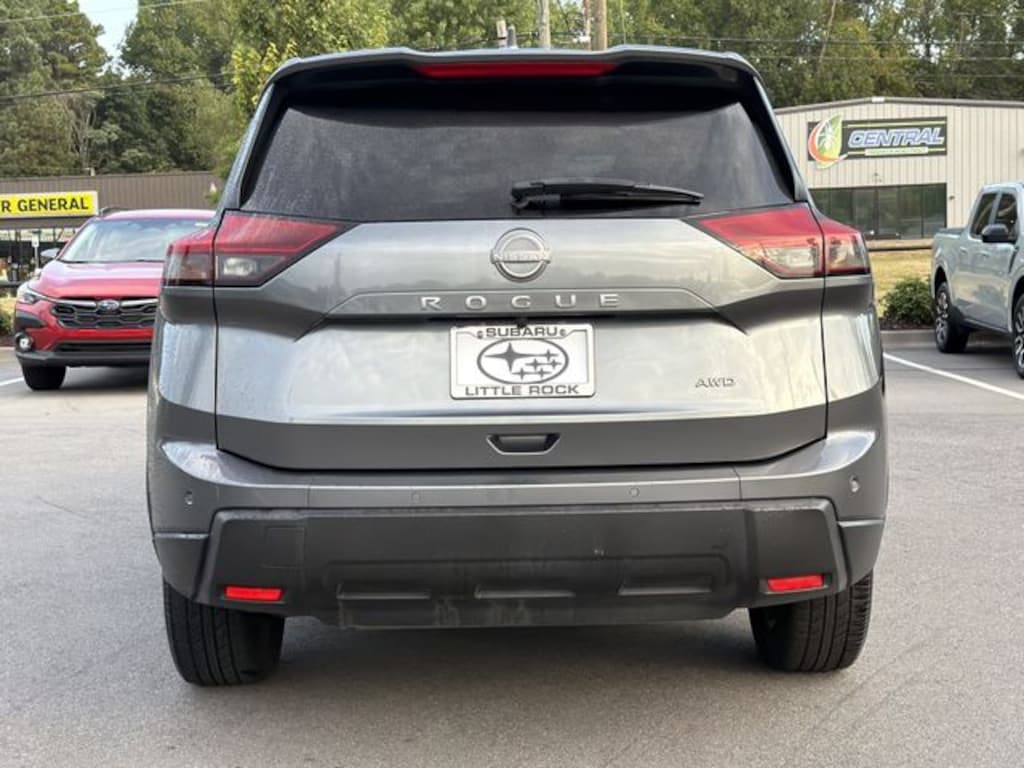 Used 2025 Nissan Rogue SV SUV