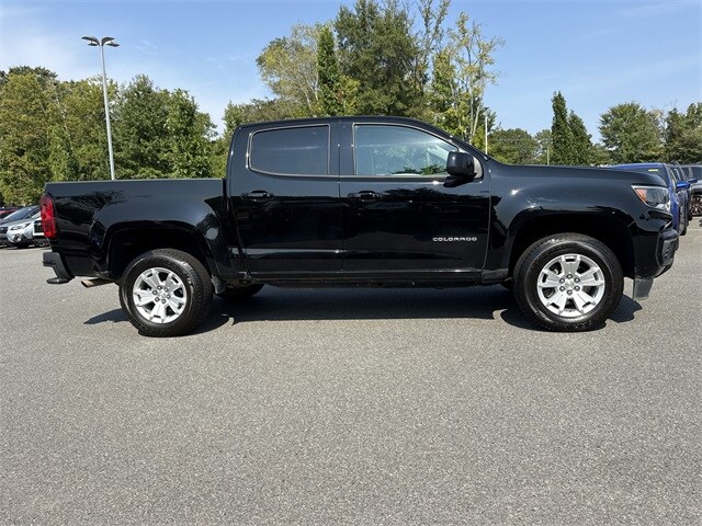 2022 Chevrolet Colorado LT photo 2