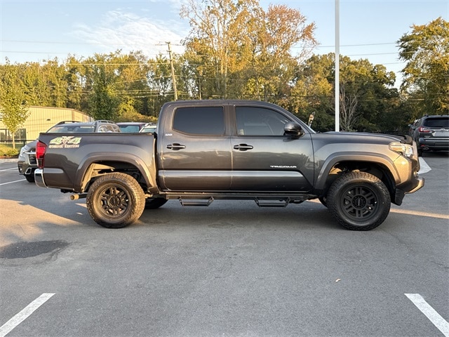 Used 2019 Toyota Tacoma SR5 with VIN 3TMCZ5ANXKM285302 for sale in Little Rock