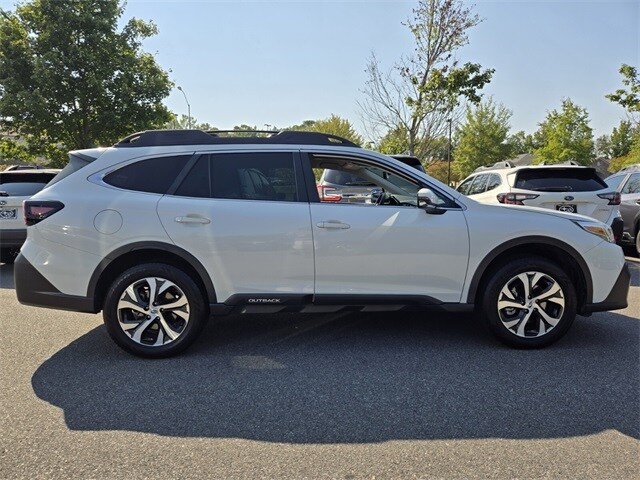 2021 Subaru Outback Limited photo 2