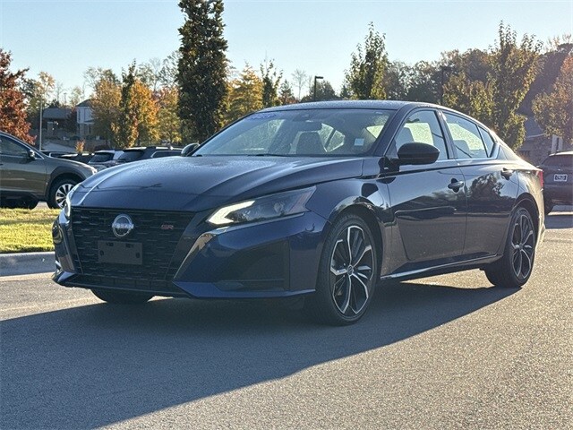 2023 Nissan Altima 2.5 SR photo 4