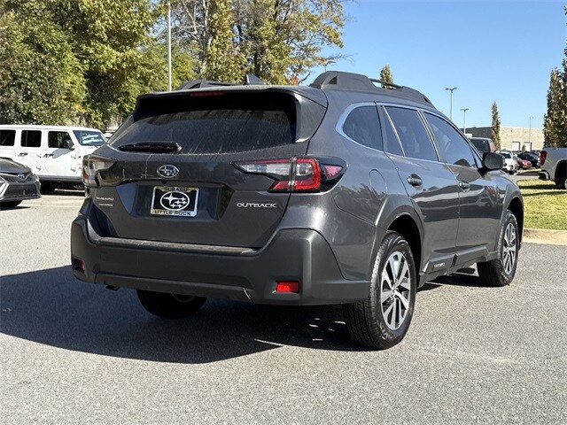 2025 Subaru Outback Premium photo 2