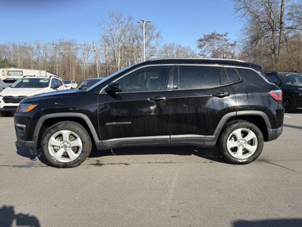 Used 2018 Jeep Compass Latitude SUV
