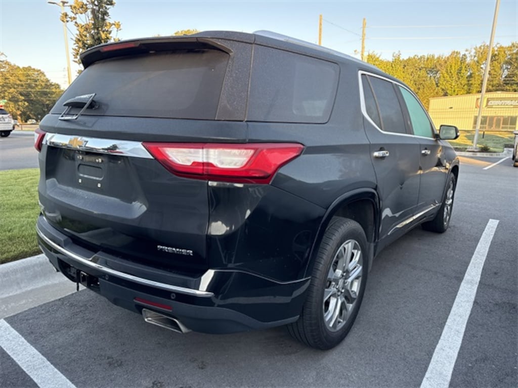 Used 2020 Chevrolet Traverse Premier SUV