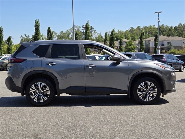 2023 Nissan Rogue SV photo 2