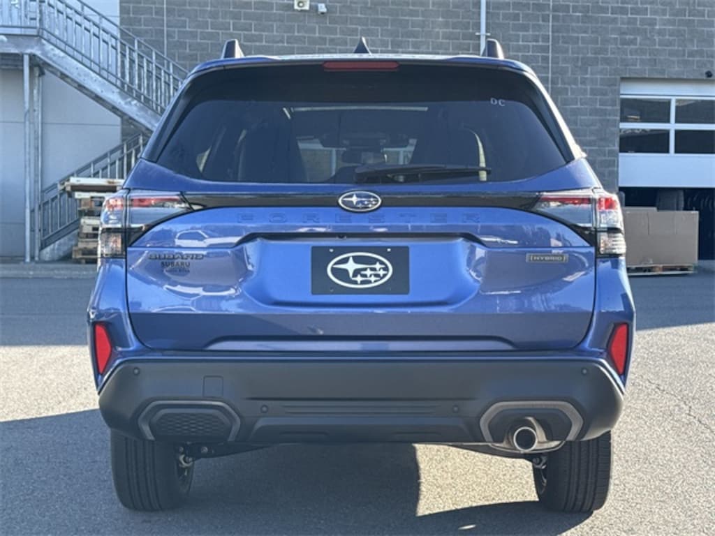New 2025 Subaru Forester Hybrid Limited SUV