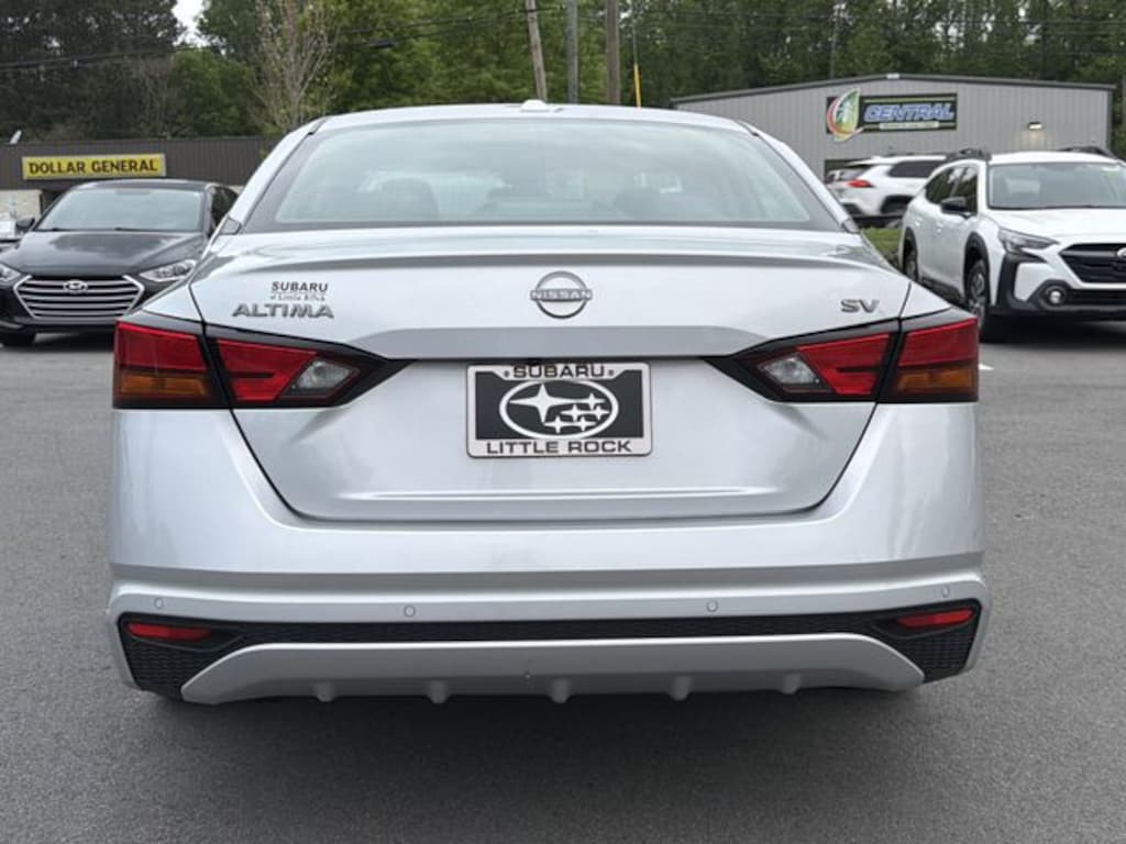 Used 2024 Nissan Altima 2.5 SV Sedan