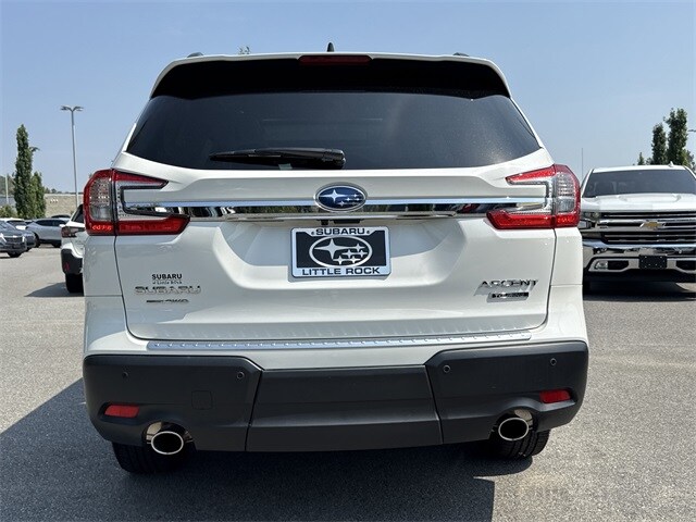 2025 Subaru Ascent Touring photo 3