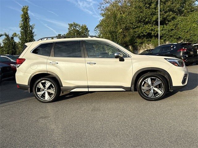 2019 Subaru Forester Touring photo 2