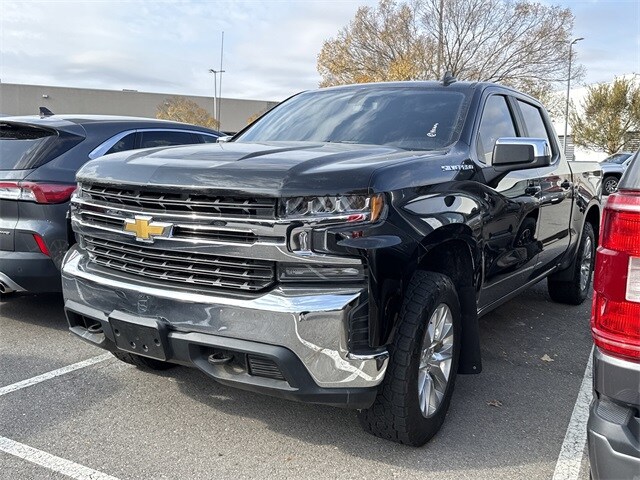 2020 Chevrolet Silverado 1500 LT photo 3