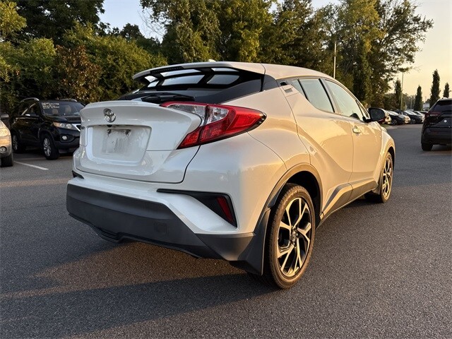 2018 Toyota C-HR XLE photo 3